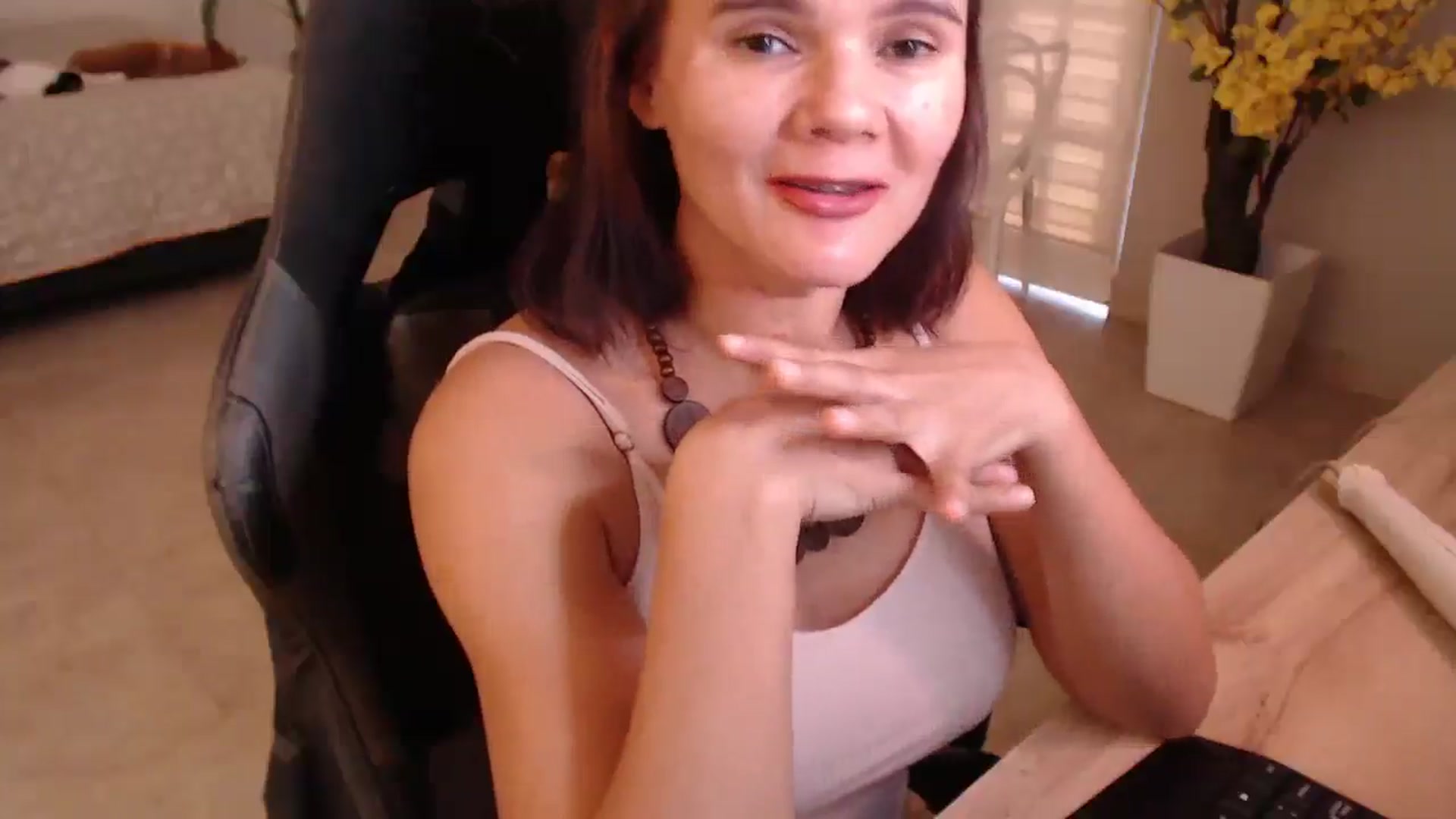 Gallery image thumbnail from AngelaMar's myfreecams stream on, 02/18/2025, 19:52 image 11 of 20