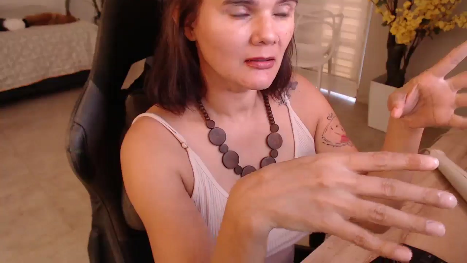 Gallery image thumbnail from AngelaMar's myfreecams stream on, 02/18/2025, 19:52 image 13 of 20