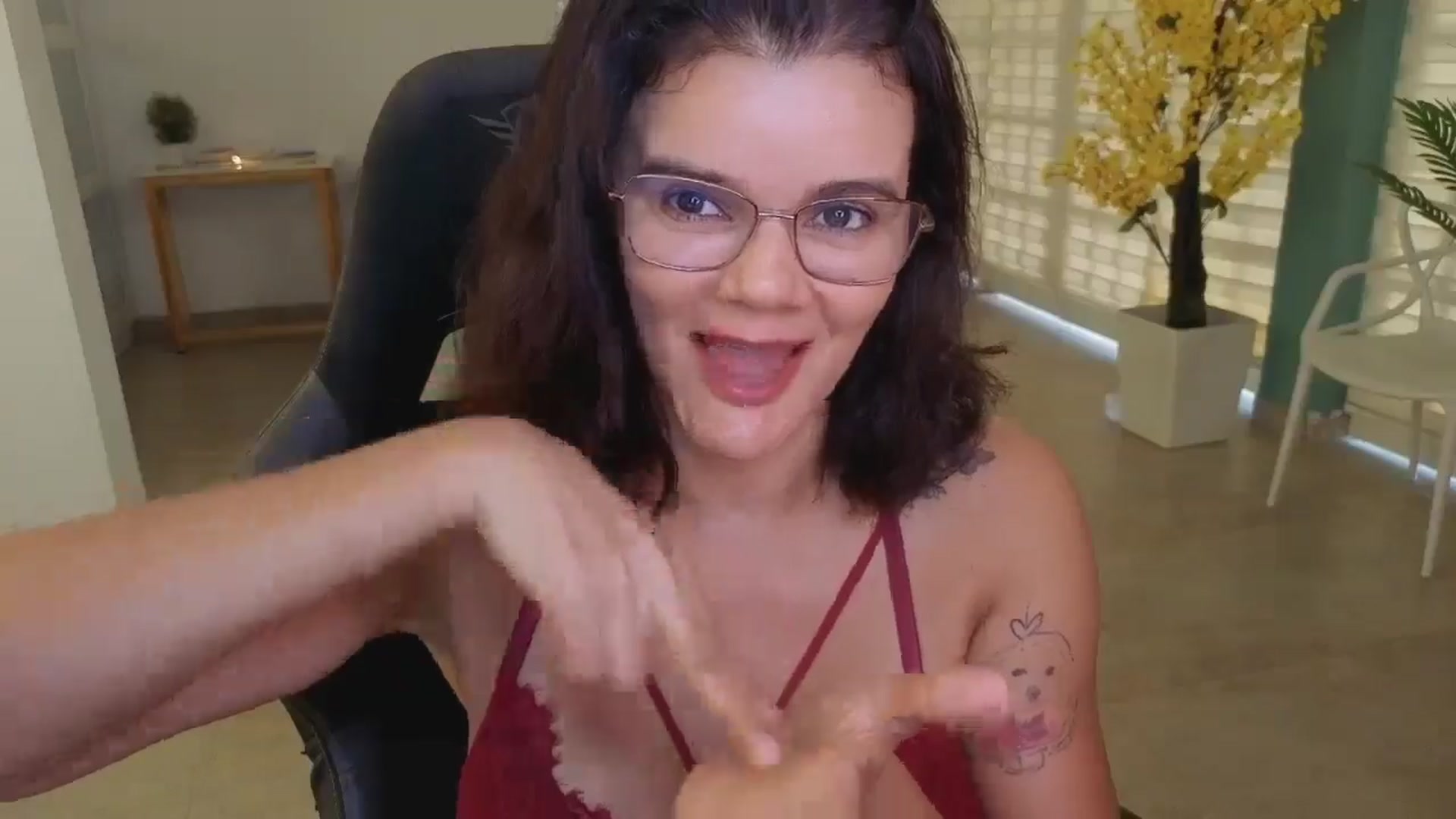 Gallery image thumbnail from AngelaMar's myfreecams stream on, 04/08/2025, 18:10 image 4 of 20