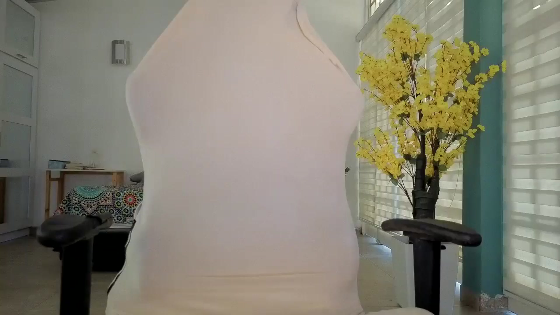 Gallery image thumbnail from AngelaMar's myfreecams stream on, 11/03/2025, 18:17 image 16 of 20