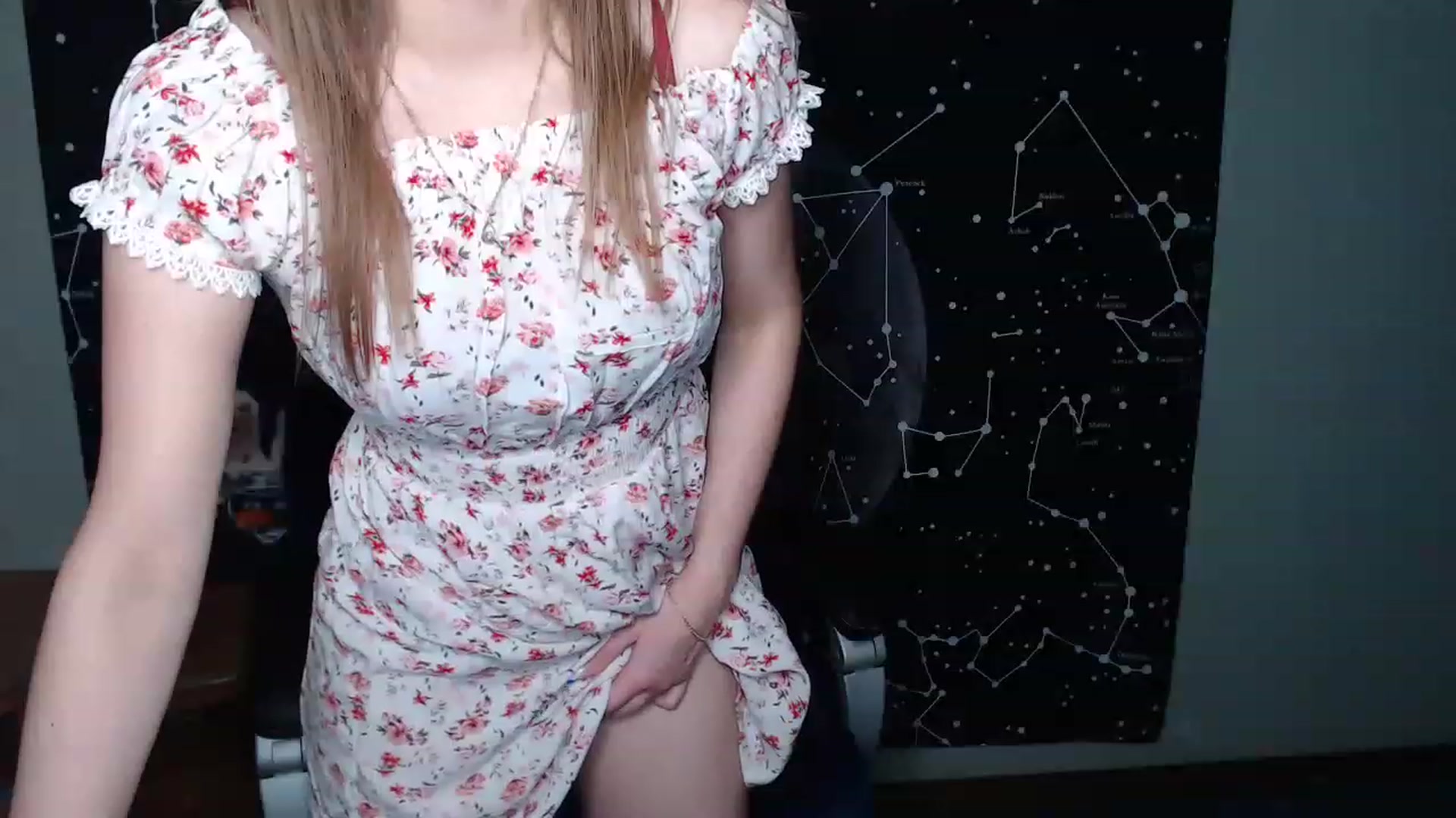 Gallery image thumbnail from AngelaOwen's myfreecams stream on, 11/16/2022, 20:44 image 18 of 20