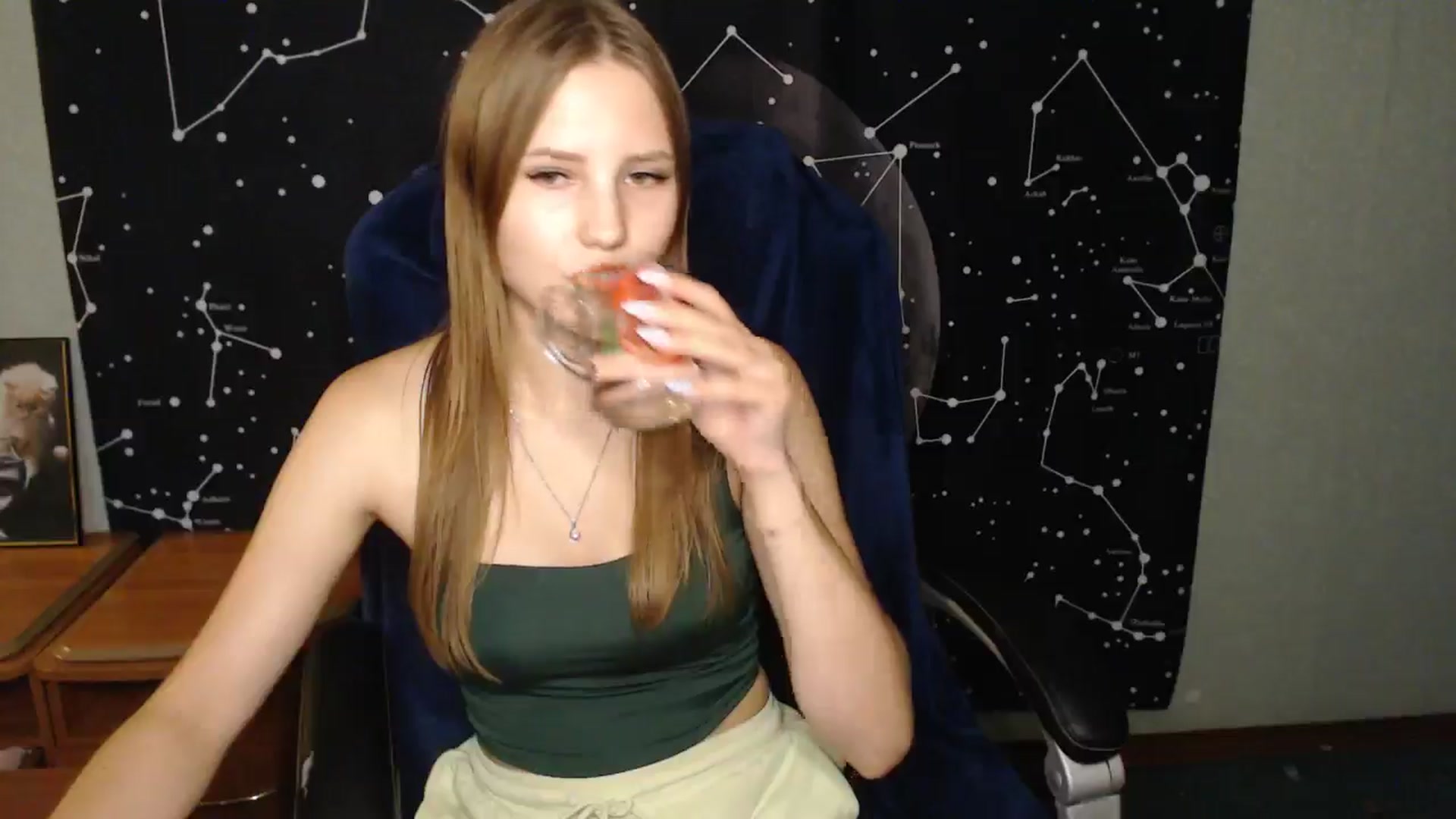 Gallery image thumbnail from AngelaOwen's myfreecams stream on, 08/08/2024, 16:27 image 10 of 20