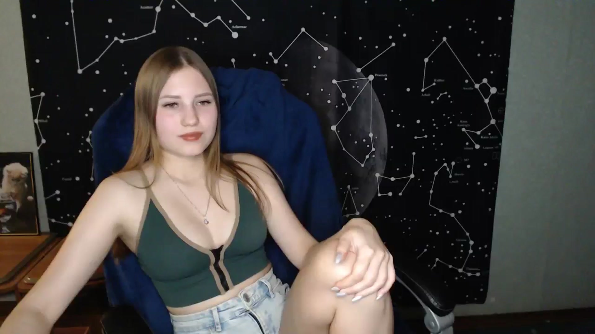 Gallery image thumbnail from AngelaOwen's myfreecams stream on, 12/26/2024, 21:19 image 8 of 20
