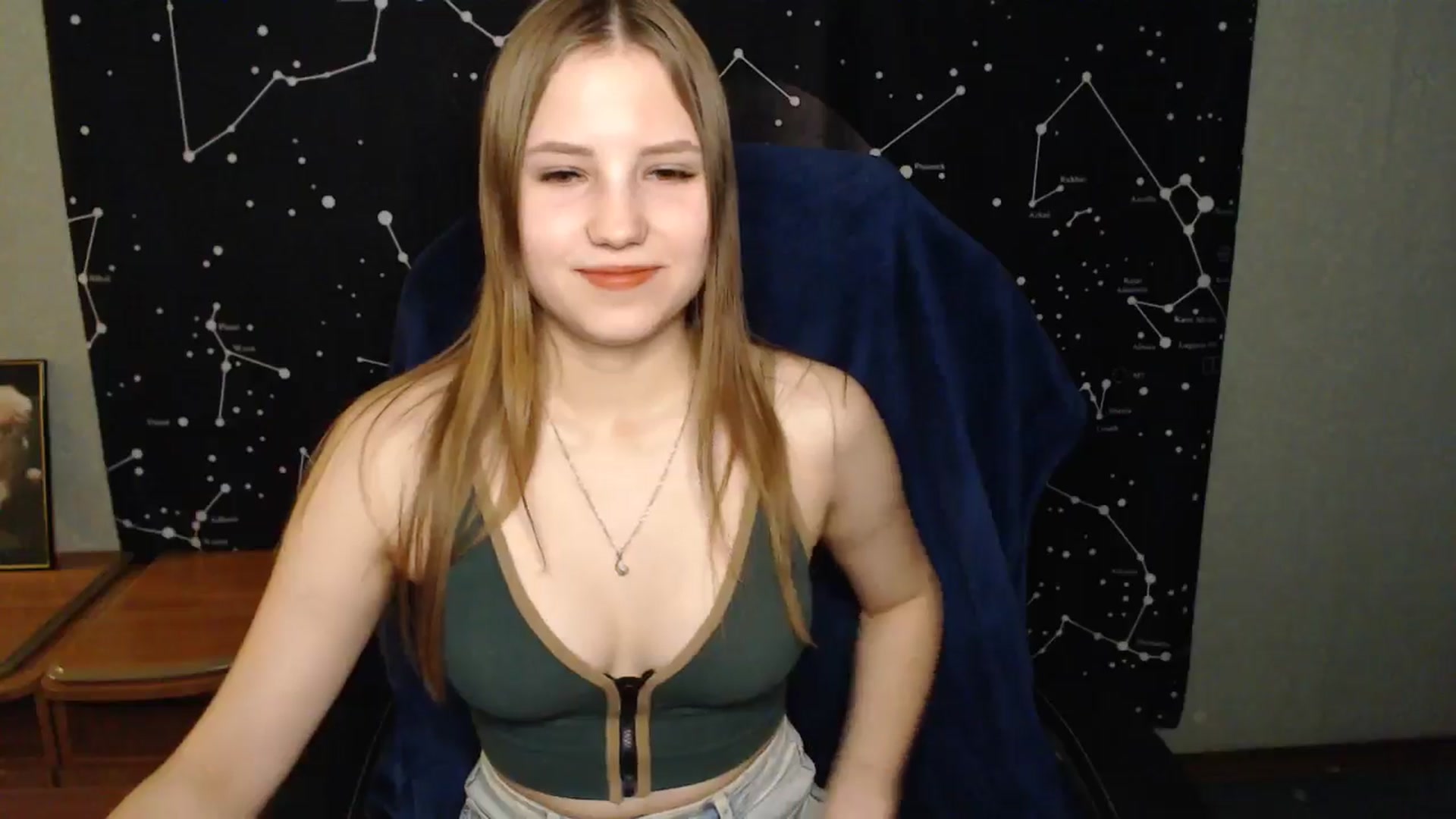 Gallery image thumbnail from AngelaOwen's myfreecams stream on, 03/04/2025, 17:04 image 6 of 20