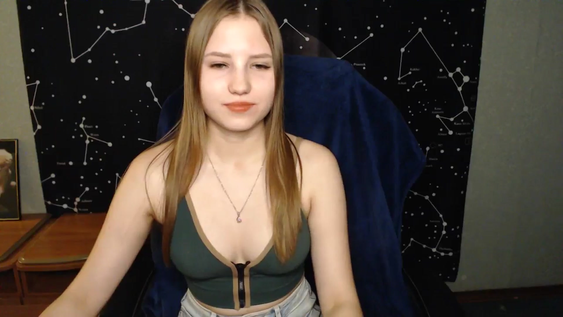 Gallery image thumbnail from AngelaOwen's myfreecams stream on, 03/04/2025, 17:04 image 4 of 20
