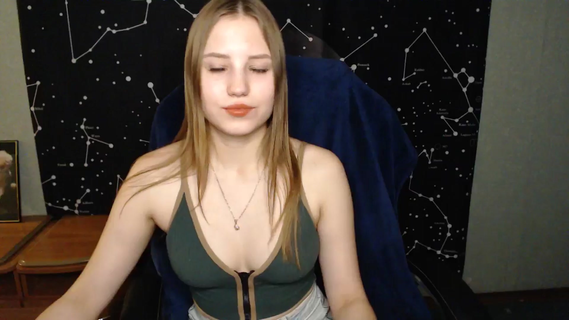 Gallery image thumbnail from AngelaOwen's myfreecams stream on, 03/04/2025, 17:20 image 5 of 20