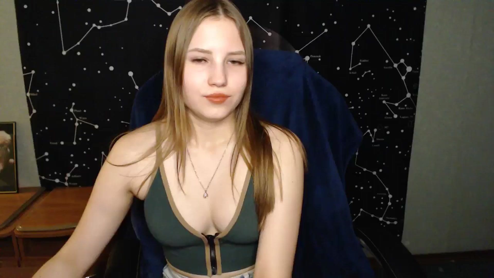 Gallery image thumbnail from AngelaOwen's myfreecams stream on, 03/04/2025, 17:20 image 8 of 20