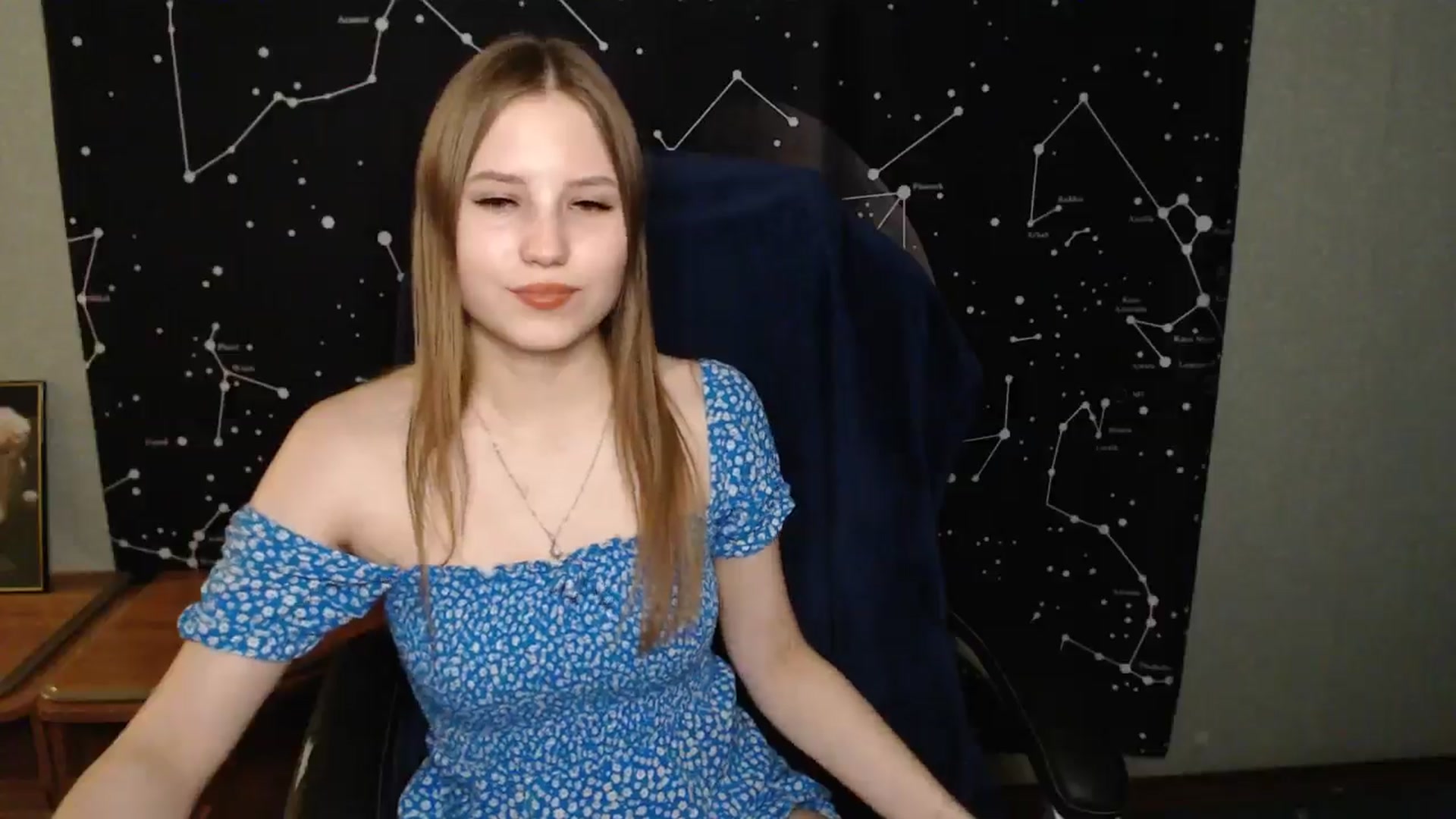 Gallery image thumbnail from AngelaOwen's myfreecams stream on, 03/17/2025, 19:27 image 7 of 20