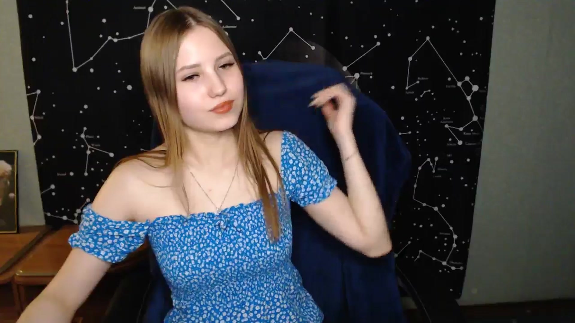 Gallery image thumbnail from AngelaOwen's myfreecams stream on, 03/17/2025, 19:27 image 4 of 20