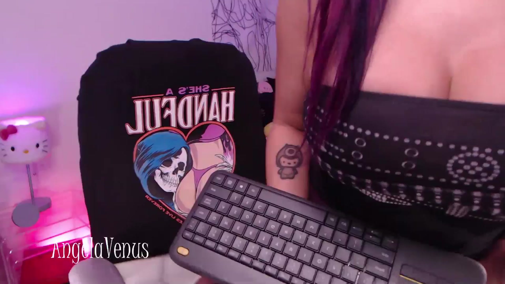 Gallery image thumbnail from AngelaVenus's myfreecams stream on, 02/08/2026, 10:16 image 11 of 20