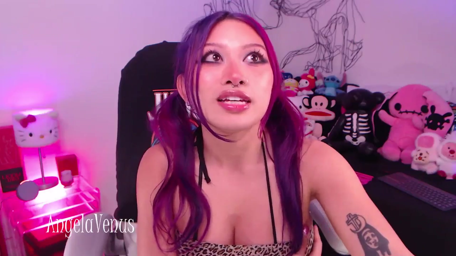Gallery image thumbnail from AngelaVenus's myfreecams stream on, 02/23/2026, 08:55 image 4 of 20