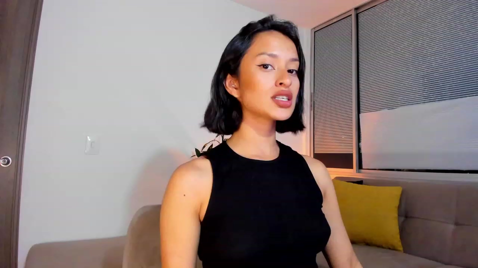 Gallery image thumbnail from Angela_p's myfreecams stream on, 05/15/2023, 02:24 image 4 of 20
