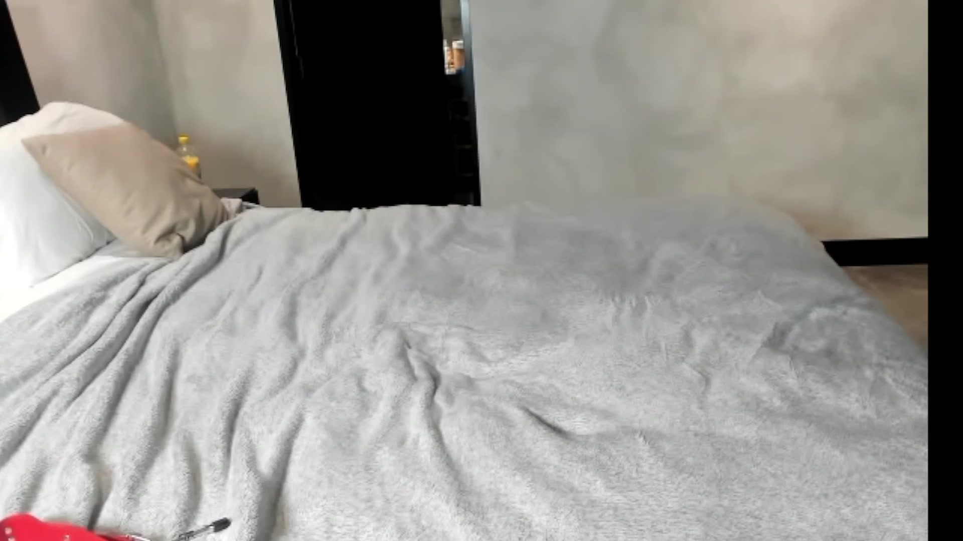 Gallery image thumbnail from Angelacutie's myfreecams stream on, 05/28/2025, 24:17 image 16 of 20