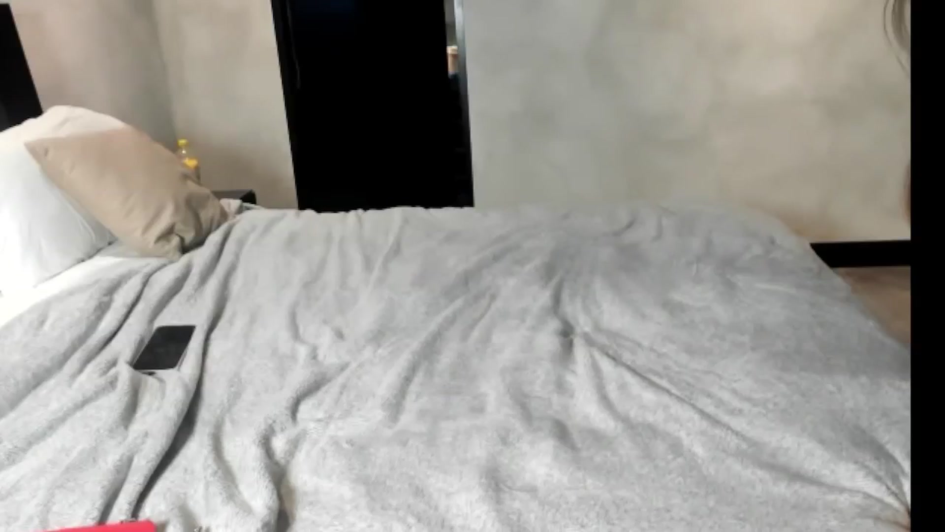 Gallery image thumbnail from Angelacutie's myfreecams stream on, 05/28/2025, 24:50 image 16 of 20