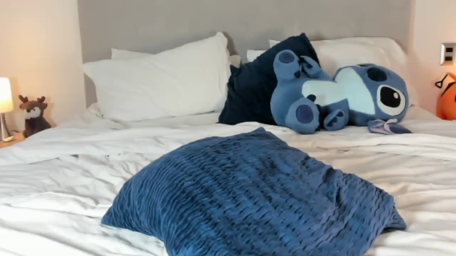 Gallery image thumbnail from Angelacutie's myfreecams stream on, 08/03/2026, 12:10 image 3 of 20