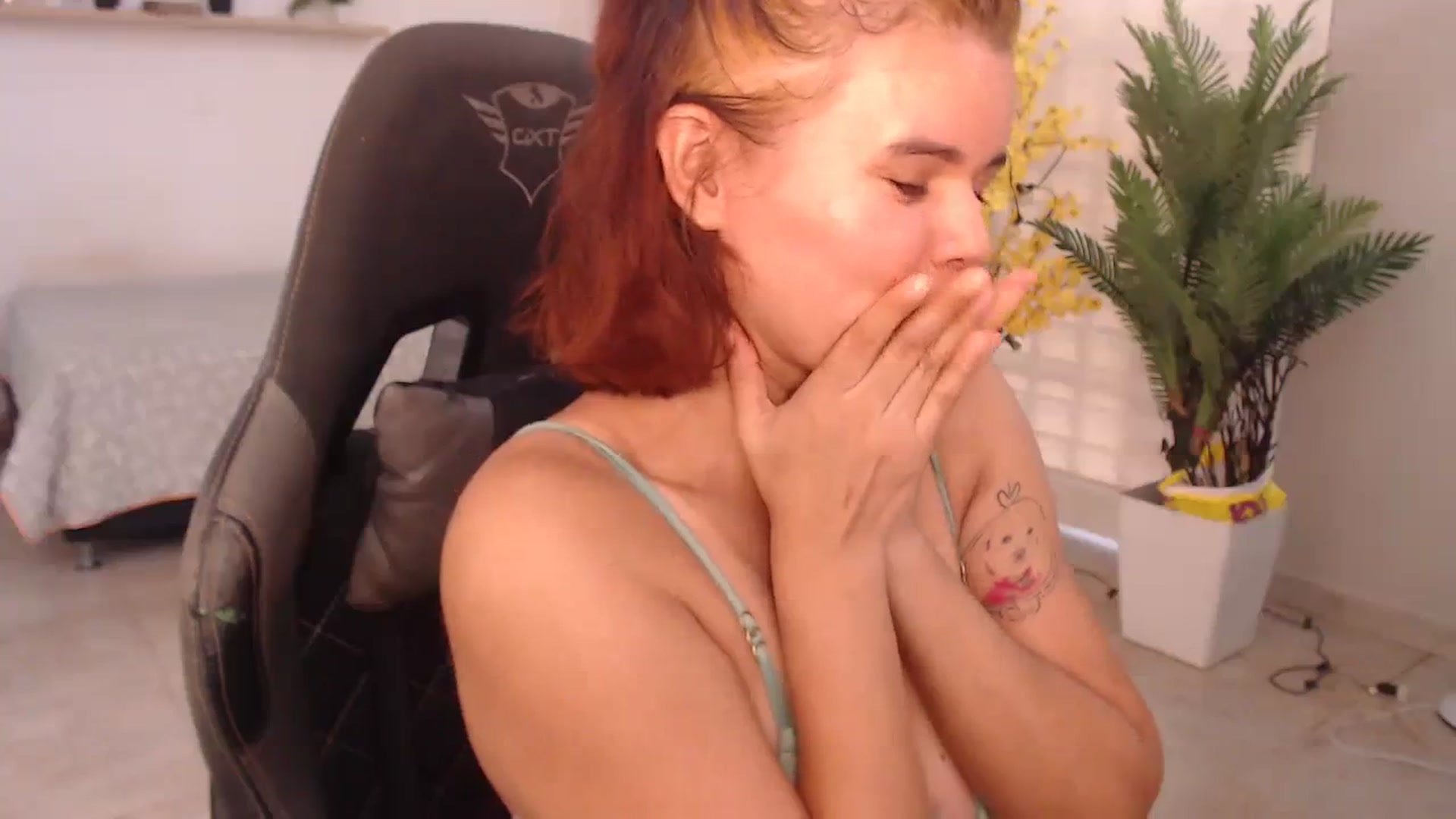 Gallery image thumbnail from AngelaforXmas's myfreecams stream on, 12/25/2023, 14:48 image 5 of 20