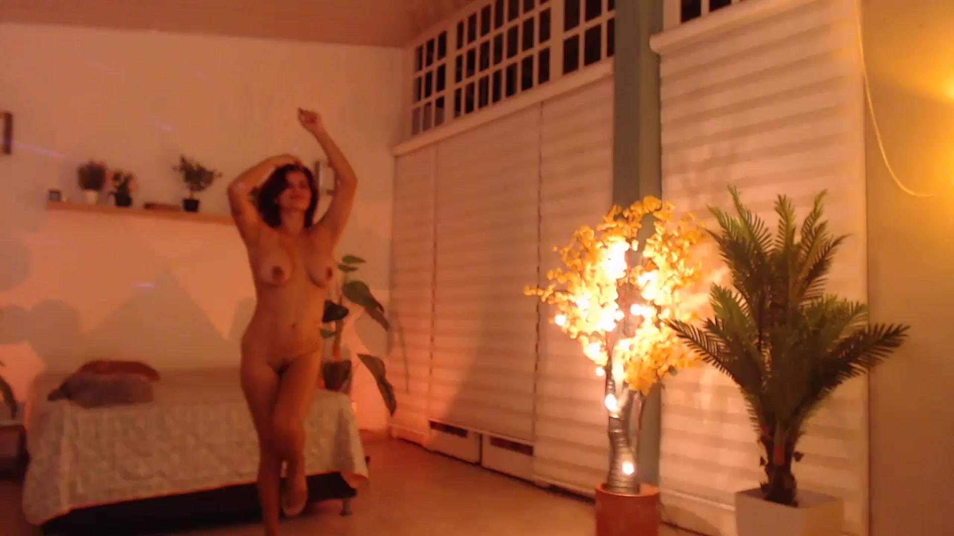Gallery image thumbnail from AngelaforXmas's myfreecams stream on, 12/27/2023, 03:53 image 5 of 20