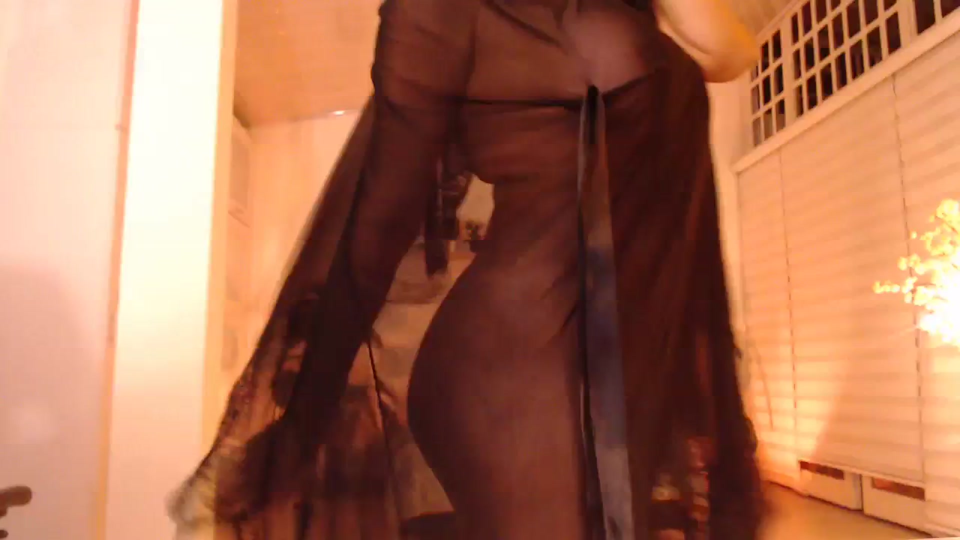 Gallery image thumbnail from AngelaforXmas's myfreecams stream on, 12/27/2023, 05:37 image 1 of 20