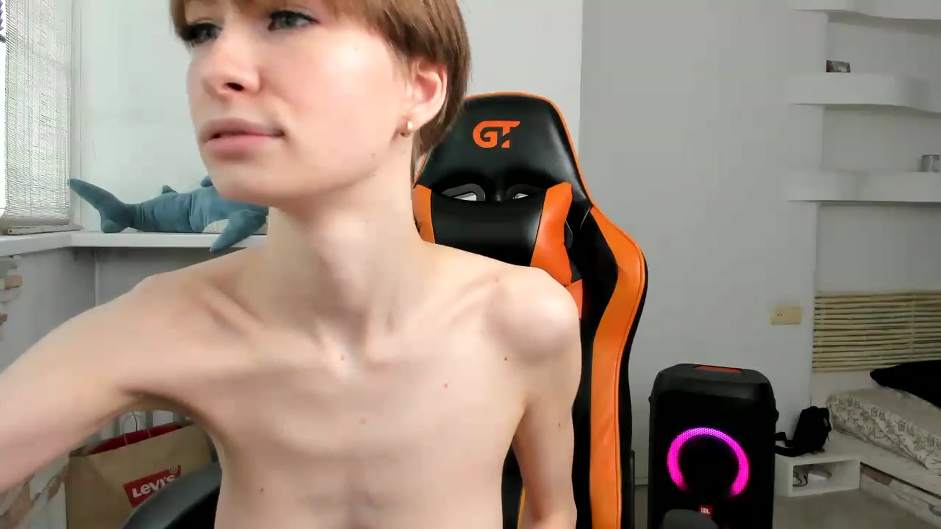 Gallery image thumbnail from Angelaluxy's myfreecams stream on, 04/13/2023, 13:06 image 9 of 20