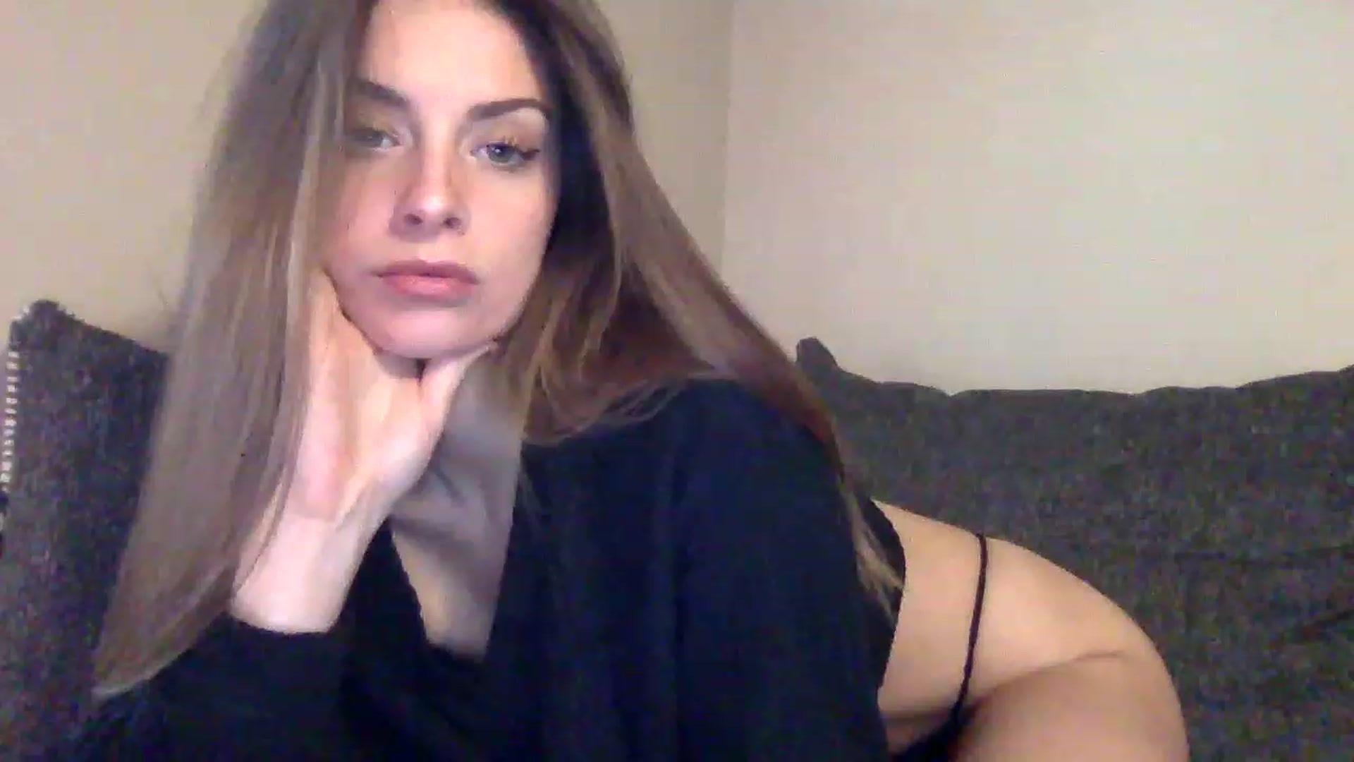 Gallery image thumbnail from Angelbabyyyy2's myfreecams stream on, 12/01/2022, 16:17 image 1 of 20