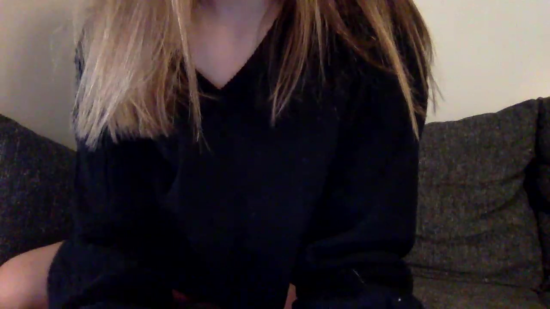 Gallery image thumbnail from Angelbabyyyy2's myfreecams stream on, 12/01/2022, 16:17 image 14 of 20