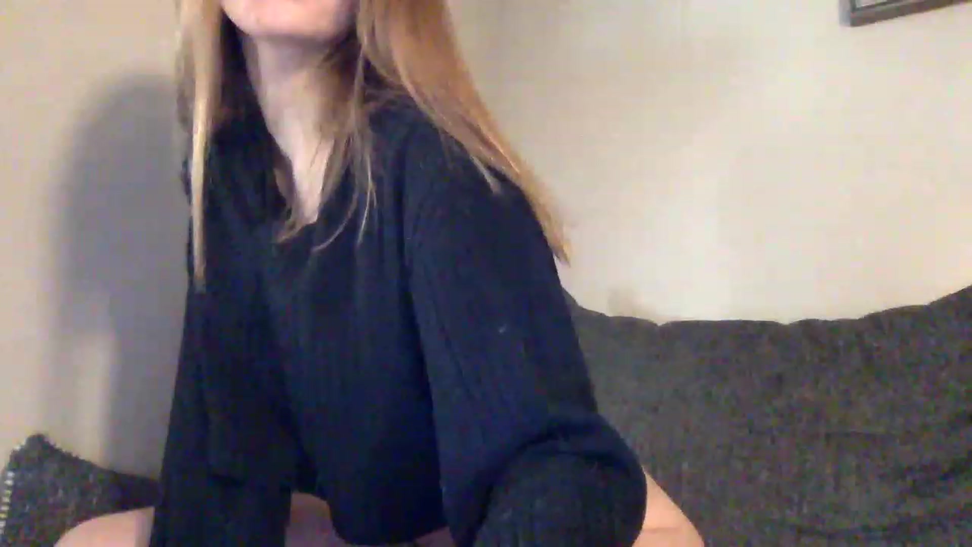 Gallery image thumbnail from Angelbabyyyy2's myfreecams stream on, 12/01/2022, 16:47 image 16 of 20