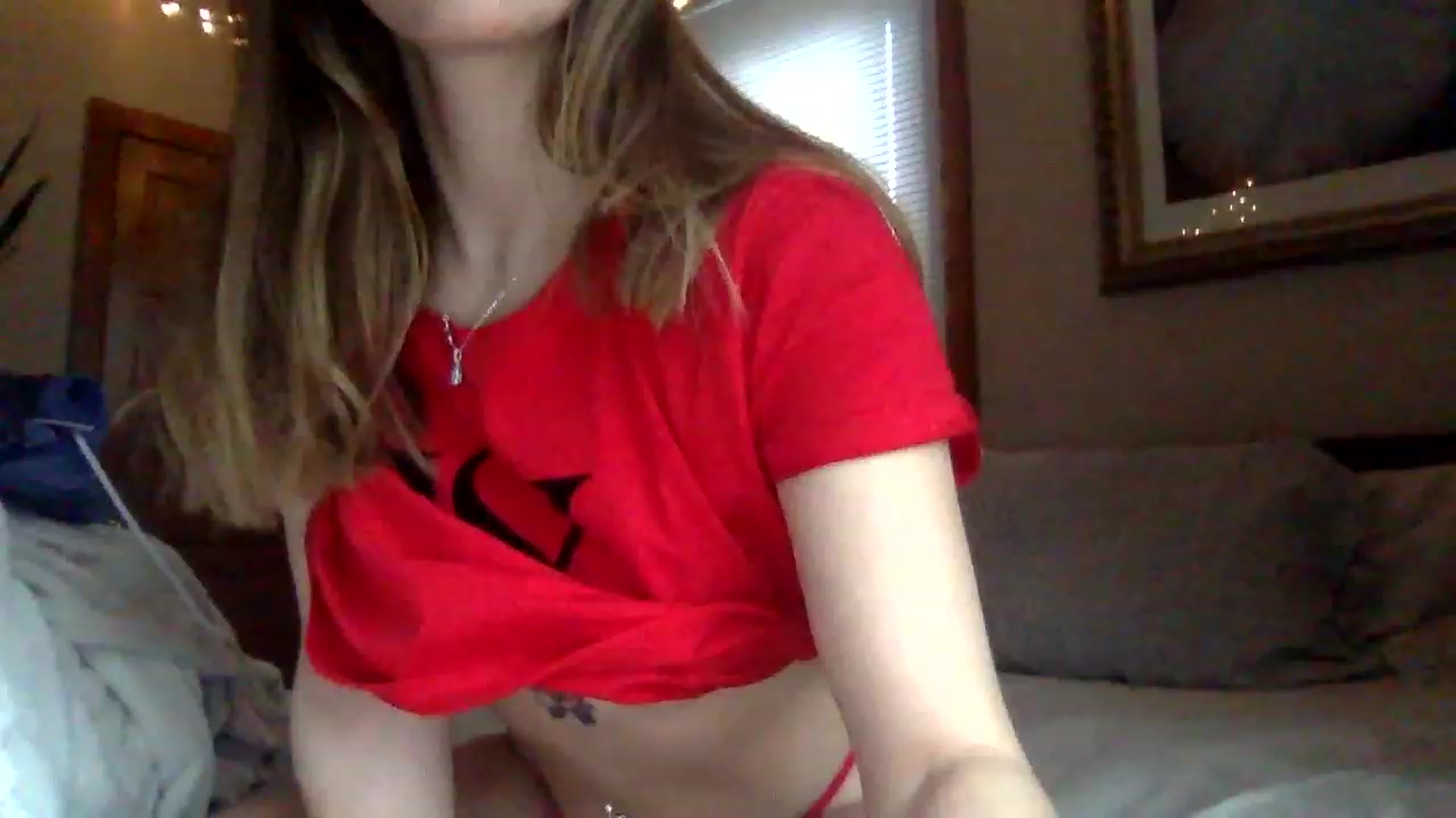 Gallery image thumbnail from Angelbabyyyy2's myfreecams stream on, 01/12/2023, 19:08 image 1 of 20