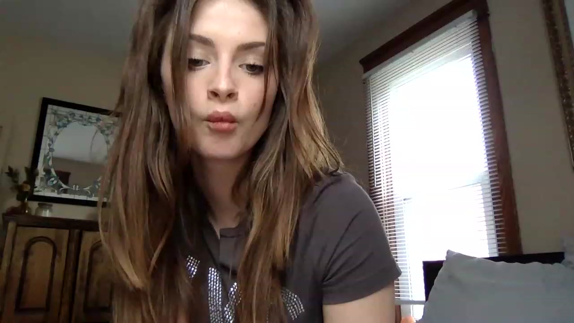 Gallery image thumbnail from Angelbabyyyy2's myfreecams stream on, 04/21/2023, 14:16 image 19 of 20