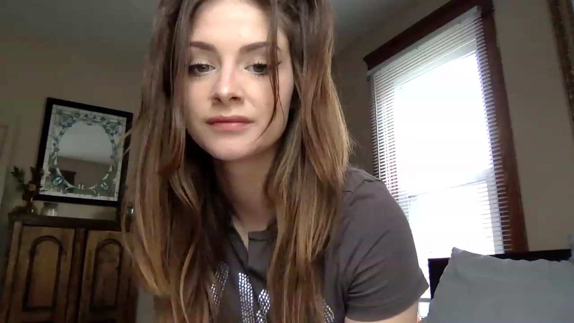 Gallery image thumbnail from Angelbabyyyy2's myfreecams stream on, 04/21/2023, 14:16 image 6 of 20
