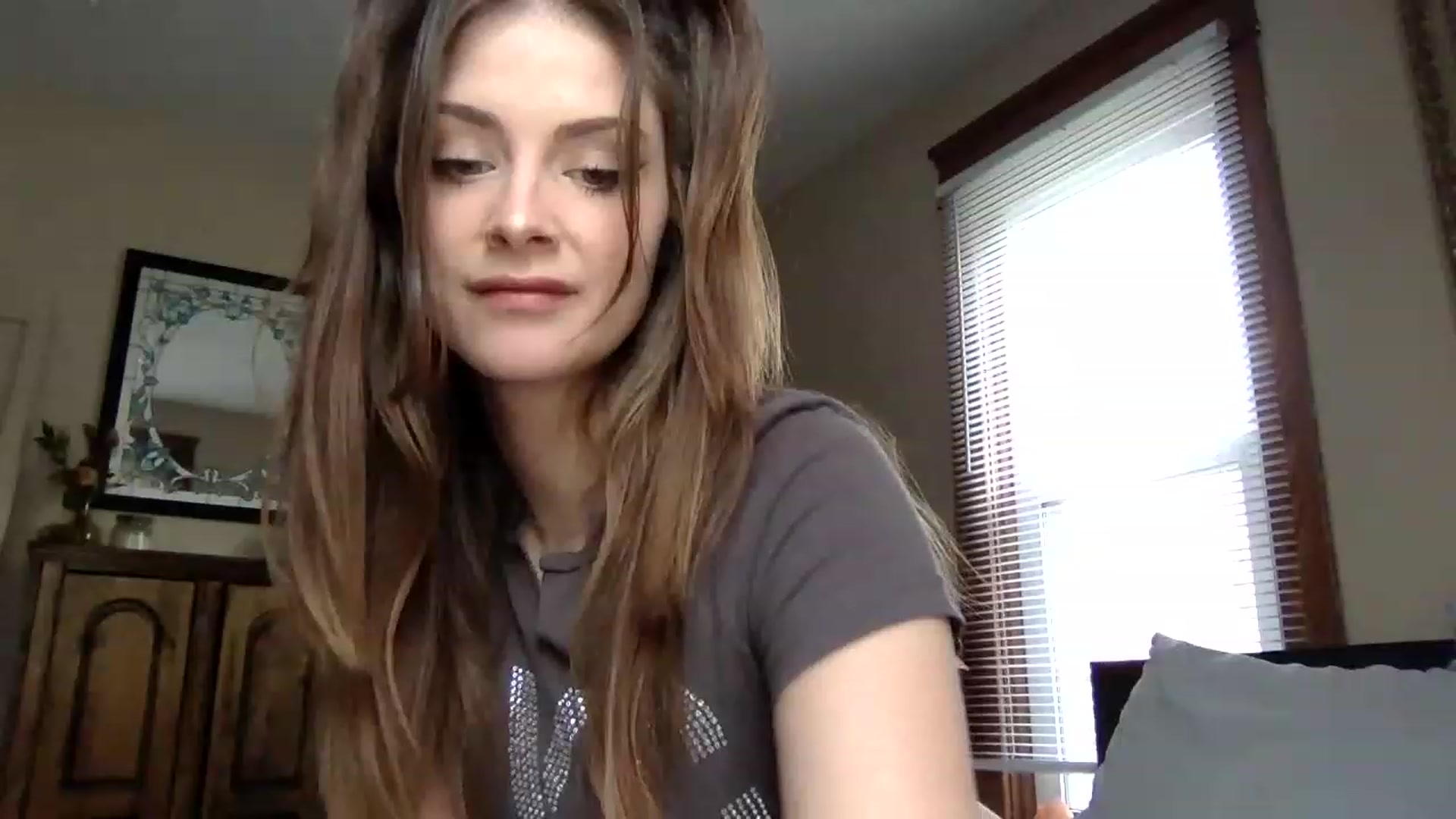 Gallery image thumbnail from Angelbabyyyy2's myfreecams stream on, 04/21/2023, 14:16 image 5 of 20