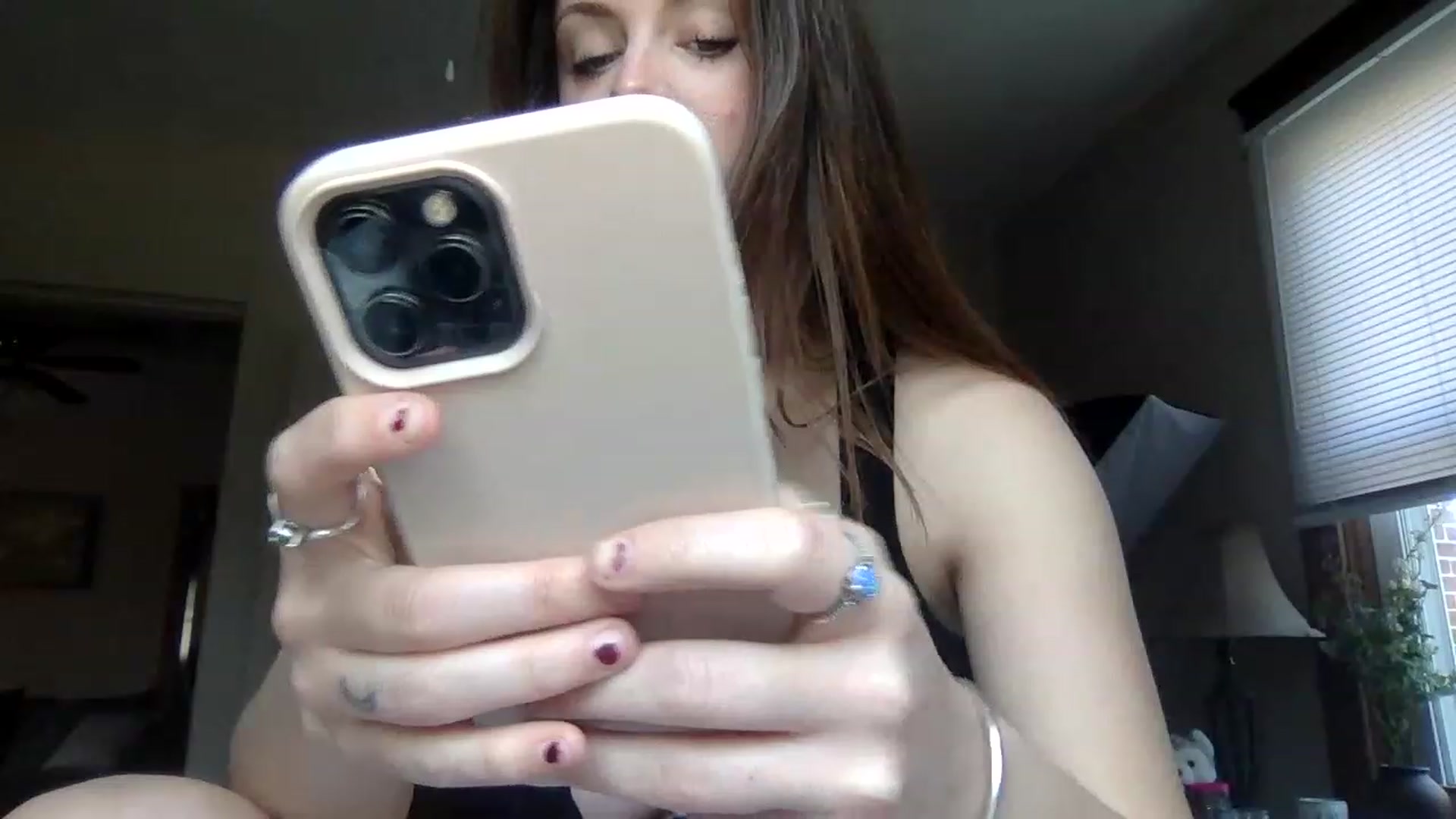 Gallery image thumbnail from Angelbabyyyy2's myfreecams stream on, 05/18/2023, 14:28 image 10 of 20