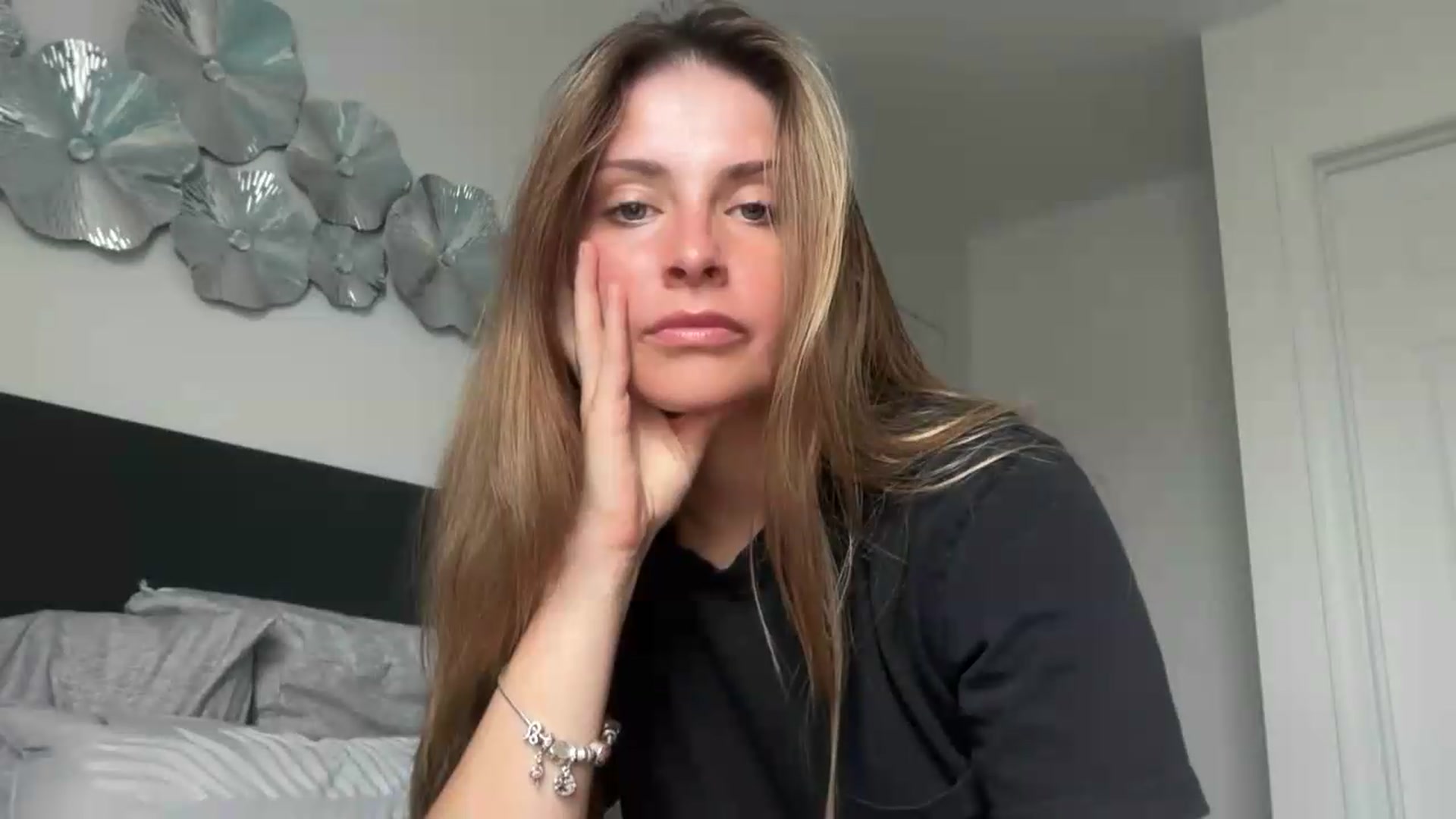 Gallery image thumbnail from Angelbabyyyy2's myfreecams stream on, 08/06/2026, 14:59 image 6 of 20