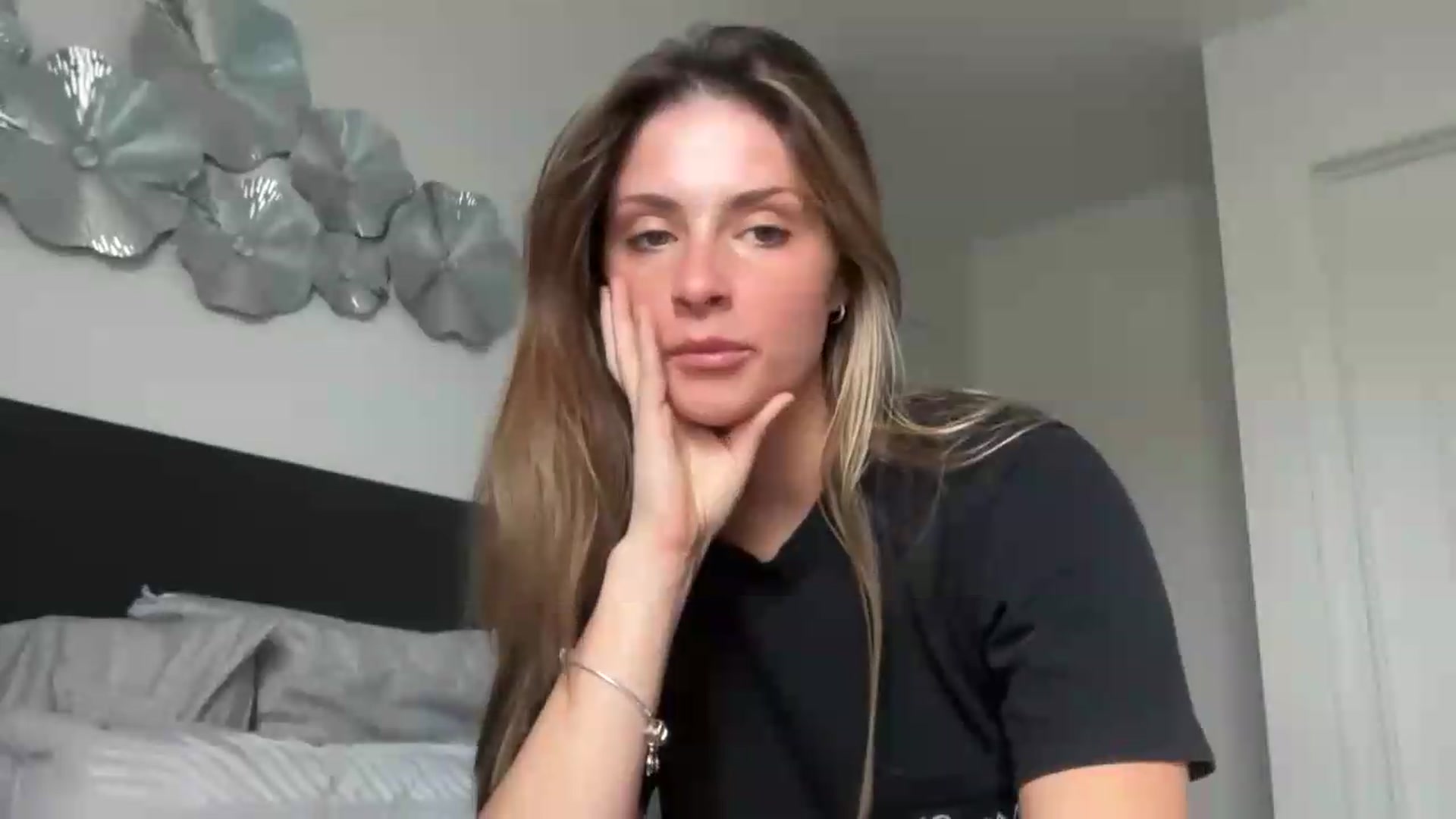 Gallery image thumbnail from Angelbabyyyy2's myfreecams stream on, 08/06/2026, 14:59 image 5 of 20