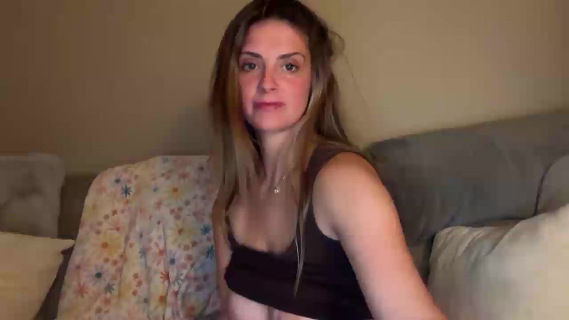 Gallery image thumbnail from Angelbabyyyy2's myfreecams stream on, 08/18/2026, 05:40 image 6 of 20