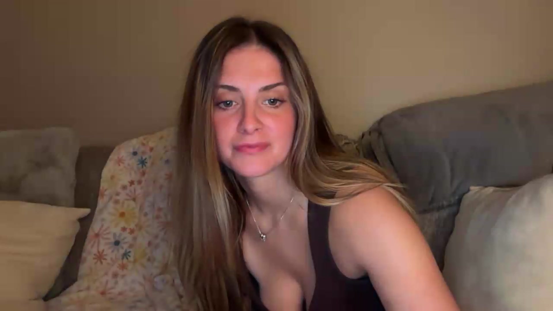 Gallery image thumbnail from Angelbabyyyy2's myfreecams stream on, 08/18/2026, 06:00 image 18 of 20