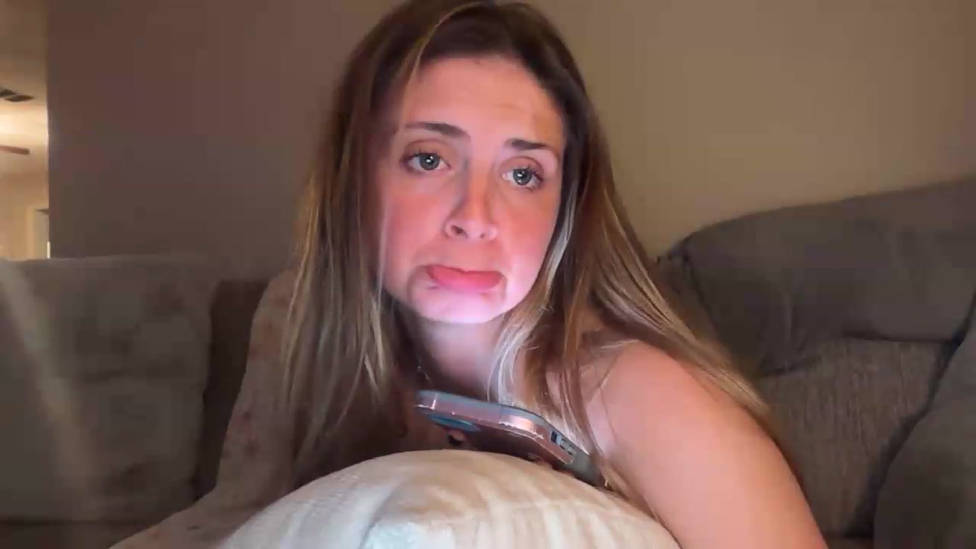 Gallery image thumbnail from Angelbabyyyy2's myfreecams stream on, 08/18/2026, 06:47 image 16 of 20