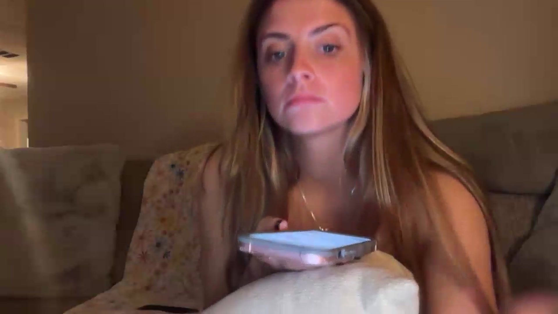 Gallery image thumbnail from Angelbabyyyy2's myfreecams stream on, 08/18/2026, 06:47 image 9 of 20