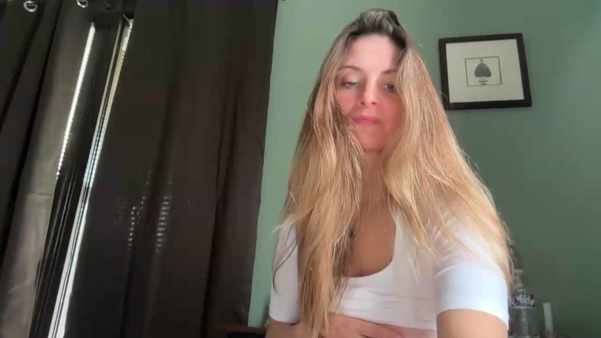Gallery image thumbnail from Angelbabyyyy2's myfreecams stream on, 08/31/2026, 19:21 image 16 of 20