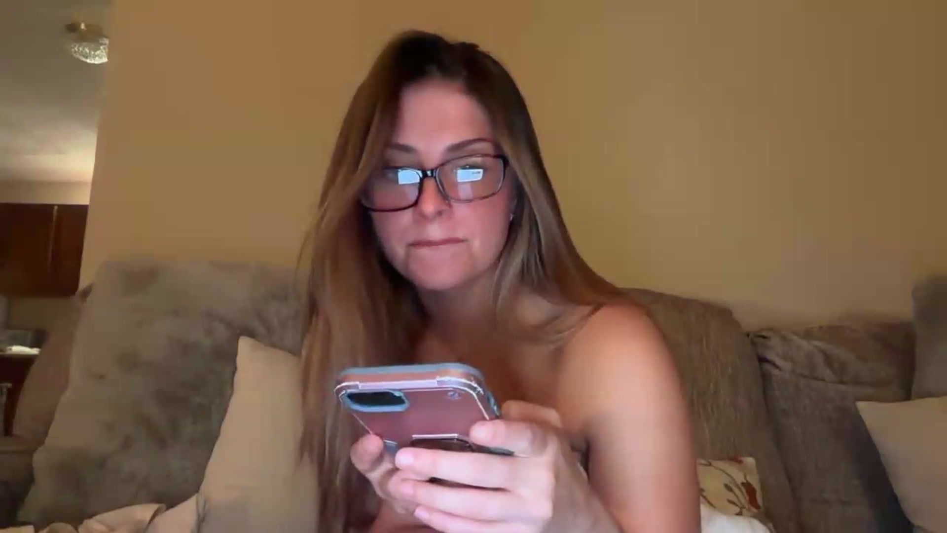 Gallery image thumbnail from Angelbabyyyy2's myfreecams stream on, 09/15/2026, 04:33 image 2 of 20