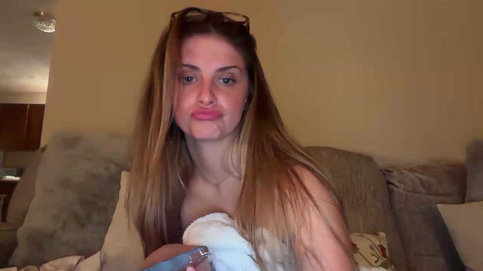 Gallery image thumbnail from Angelbabyyyy2's myfreecams stream on, 09/15/2026, 04:33 image 7 of 20