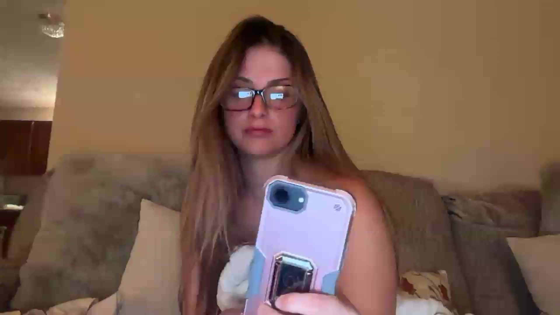 Gallery image thumbnail from Angelbabyyyy2's myfreecams stream on, 09/15/2026, 04:33 image 1 of 20
