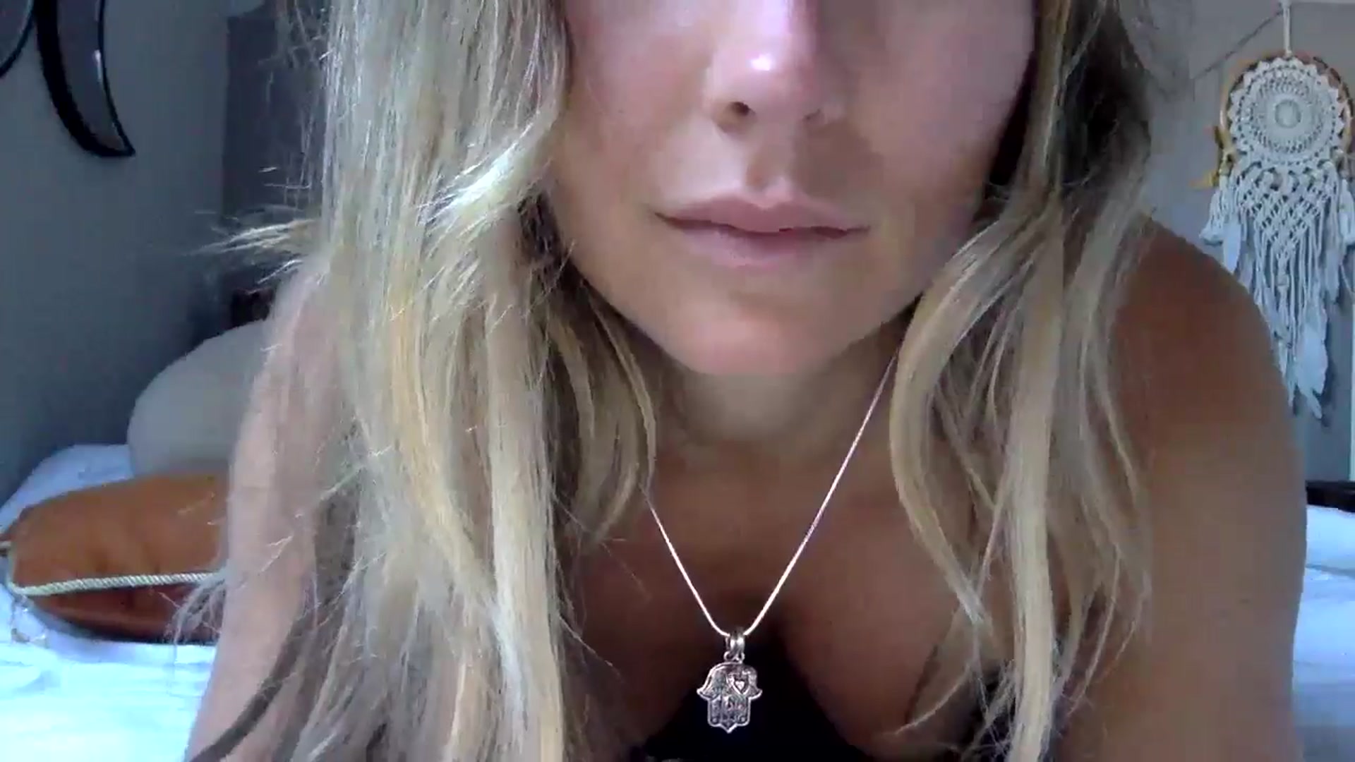 Gallery image thumbnail from Angeleska's myfreecams stream on, 07/07/2024, 18:15 image 20 of 20
