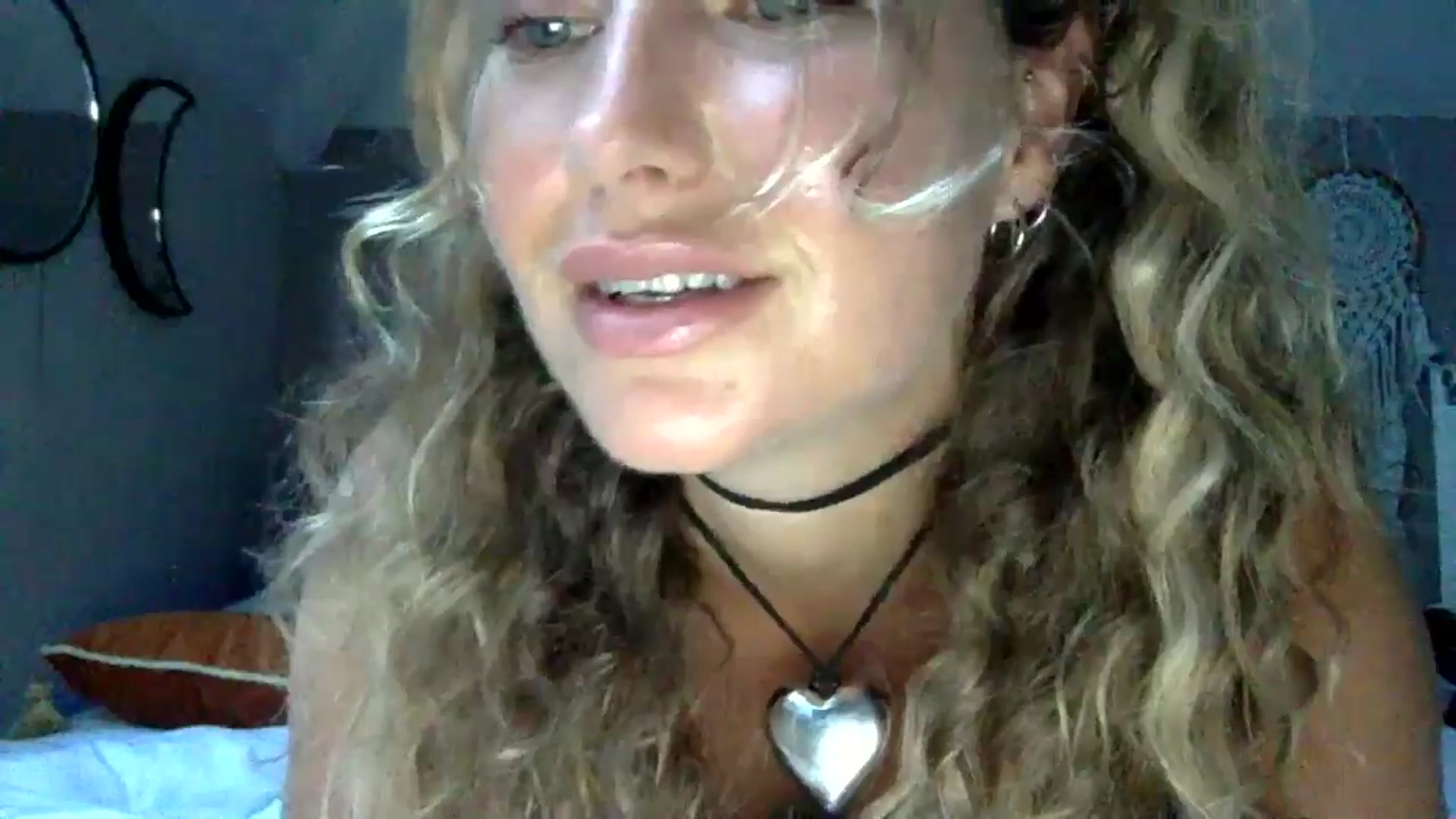Gallery image thumbnail from Angeleska's myfreecams stream on, 07/20/2024, 19:46 image 18 of 20
