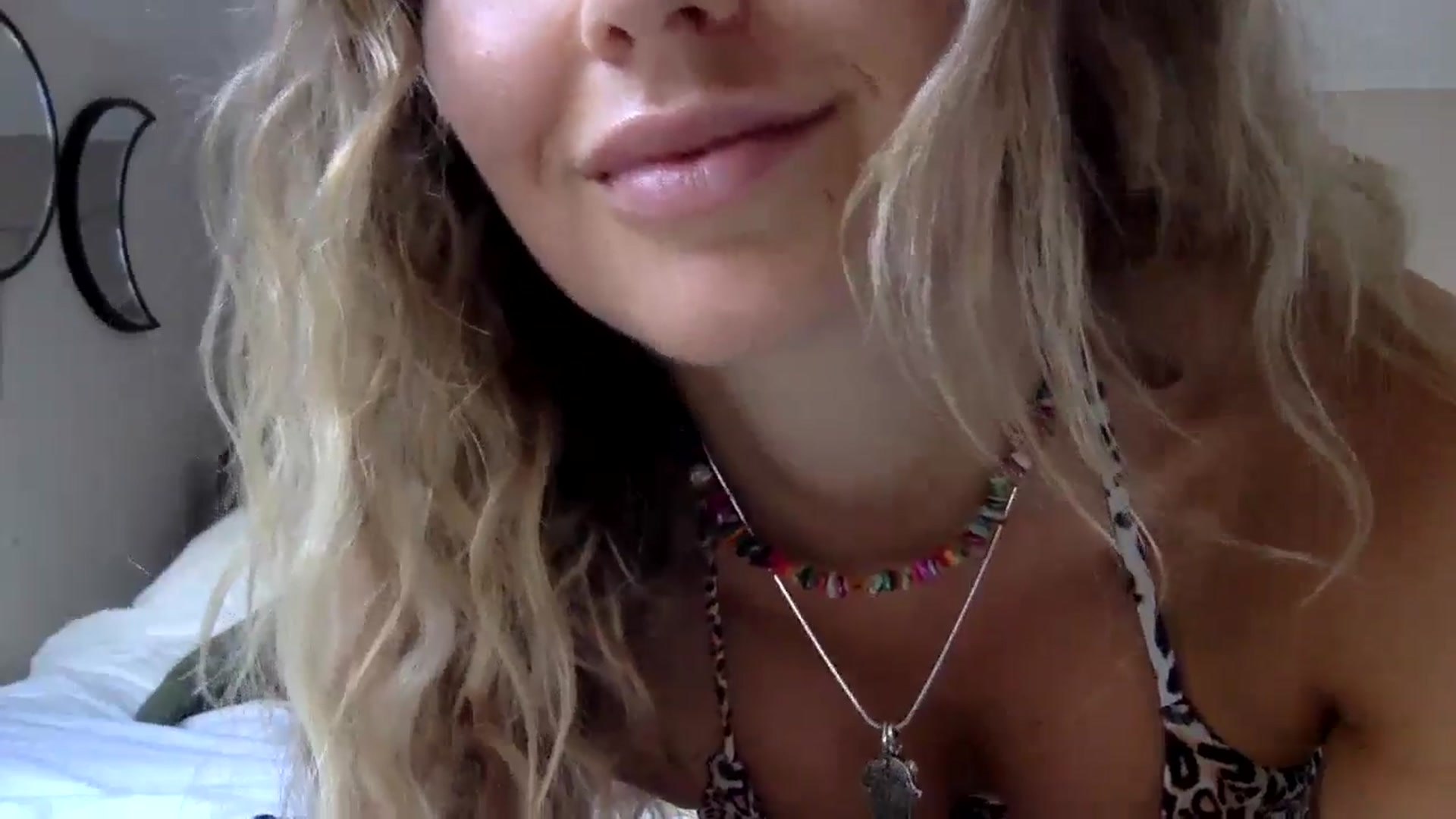 Gallery image thumbnail from Angeleska's myfreecams stream on, 08/16/2024, 16:45 image 13 of 20