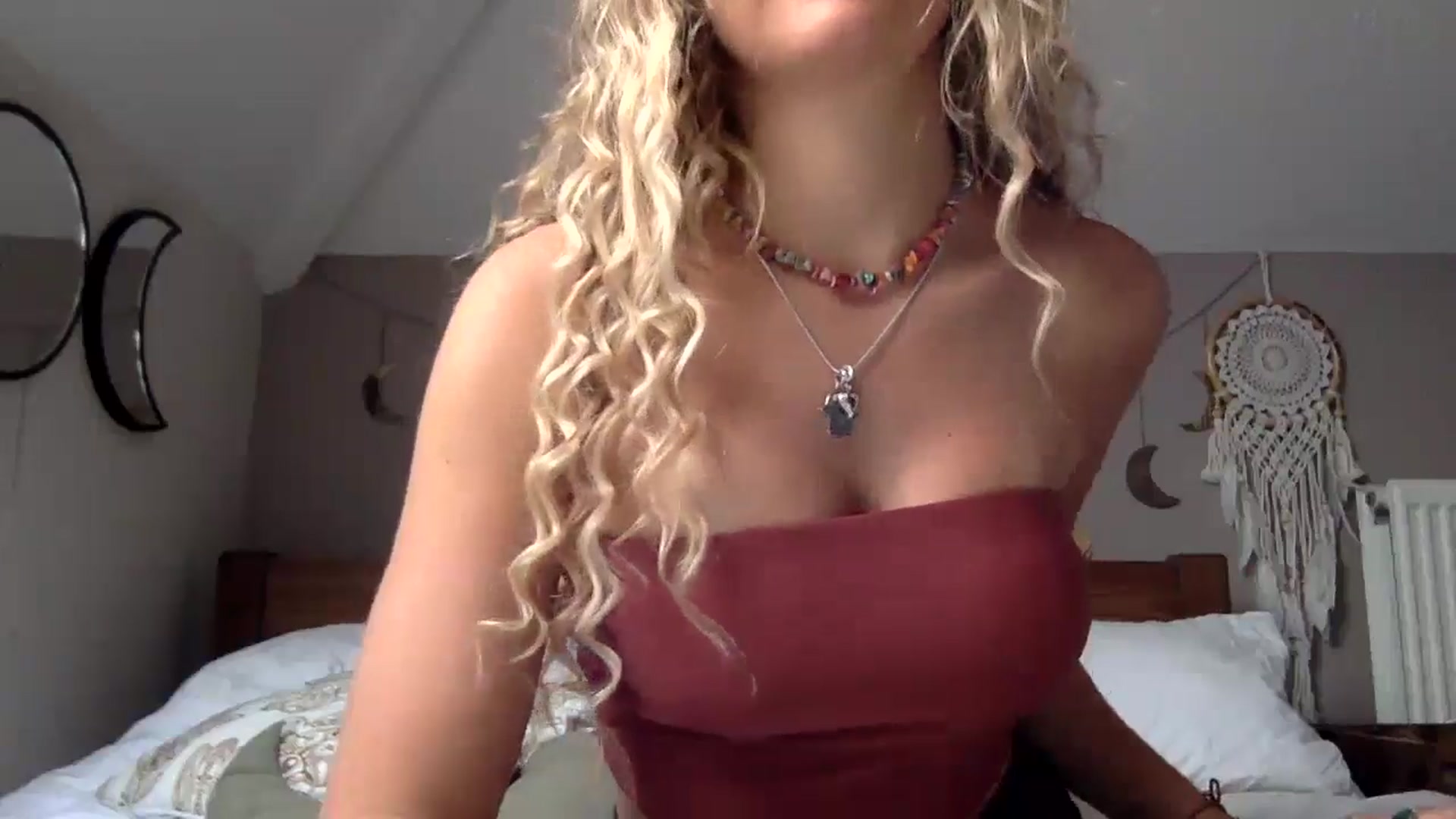 Gallery image thumbnail from Angeleska's myfreecams stream on, 08/23/2024, 18:02 image 7 of 20