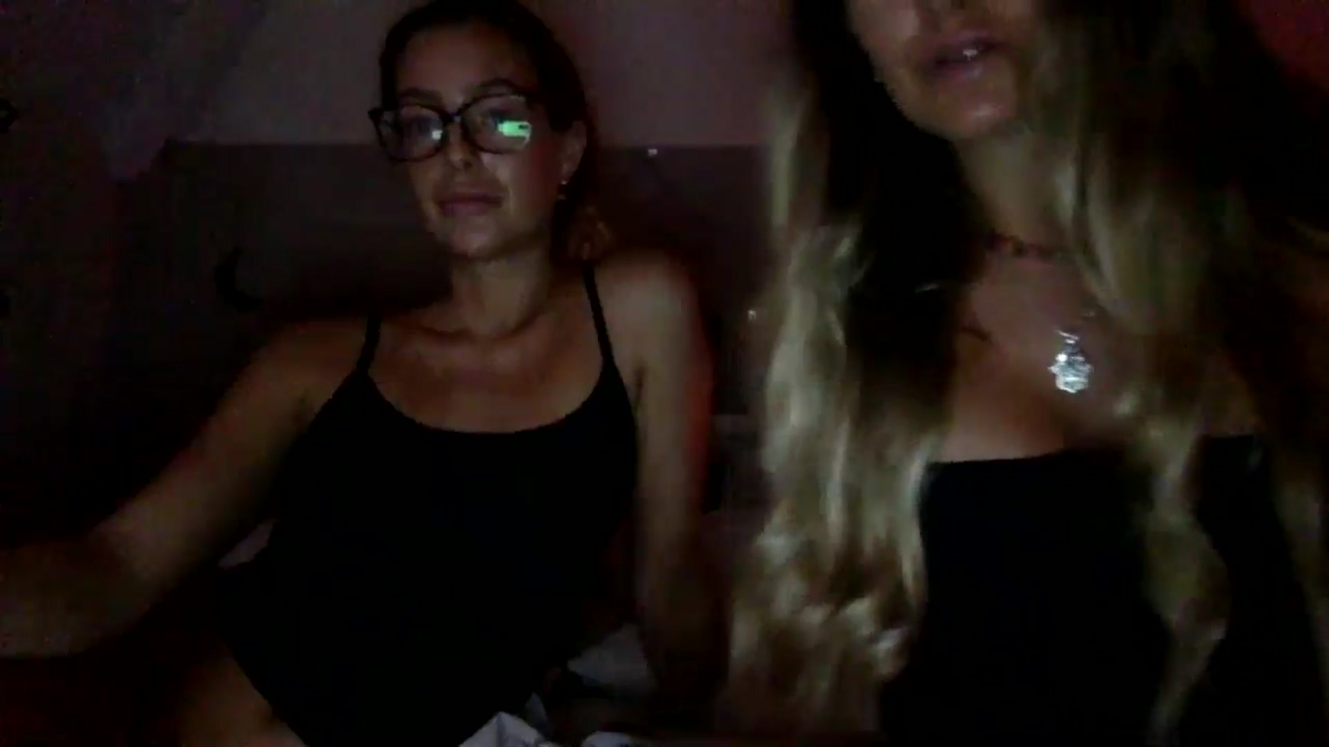 Gallery image thumbnail from Angeleska's myfreecams stream on, 09/06/2024, 19:04 image 10 of 20