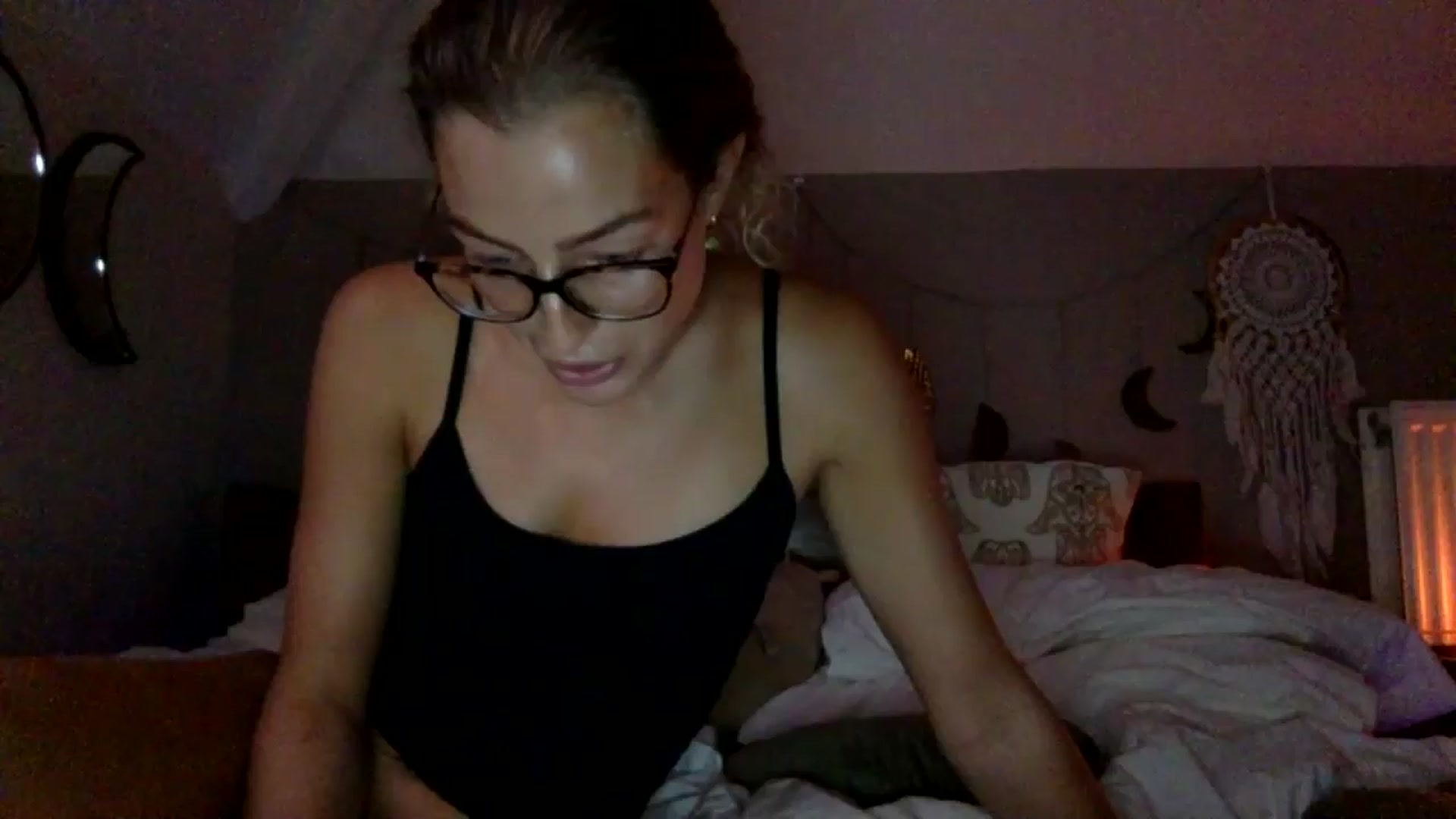 Gallery image thumbnail from Angeleska's myfreecams stream on, 09/06/2024, 19:04 image 1 of 20