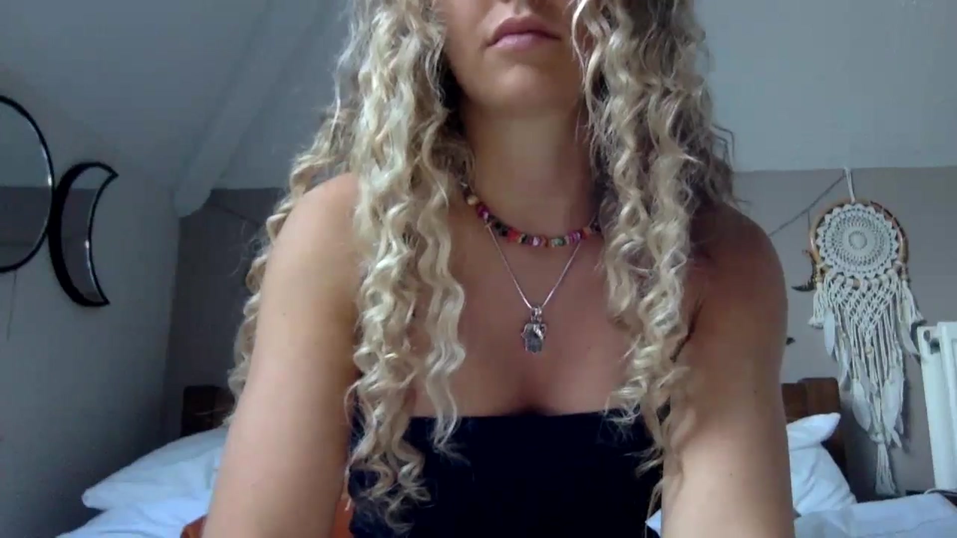 Gallery image thumbnail from Angeleska's myfreecams stream on, 09/13/2024, 17:32 image 17 of 20