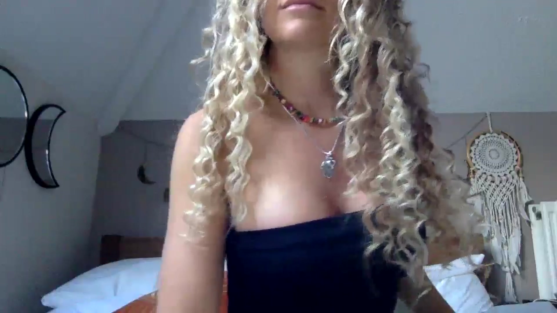 Gallery image thumbnail from Angeleska's myfreecams stream on, 09/13/2024, 17:32 image 9 of 20