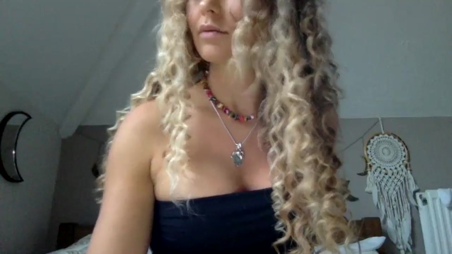 Gallery image thumbnail from Angeleska's myfreecams stream on, 09/13/2024, 18:14 image 3 of 20